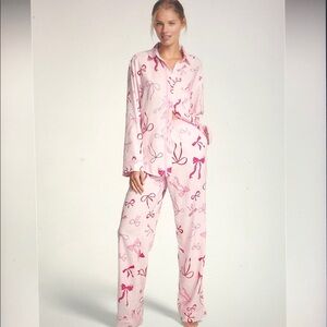 PINK Victoria’s Secret NWT Pink Bow Print Pajama Set Size M